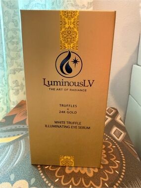 Luminous LV White Truffle & 24K Gold Illuminating Eye Serum l